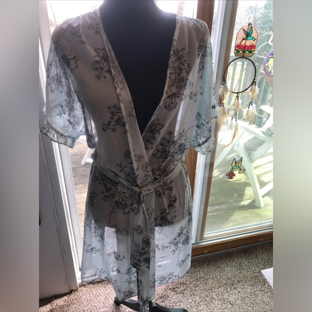 Apt. 9 Sheer mint green Chiffon Thin Robe Kimino Size Large